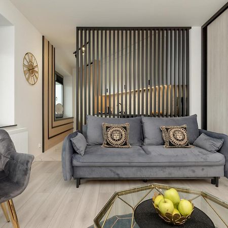Apartport Wyjatkowe Apartamenty Z Widokiem Na Port W Gdyni By Noclegi Renters 格丁尼亚 外观 照片