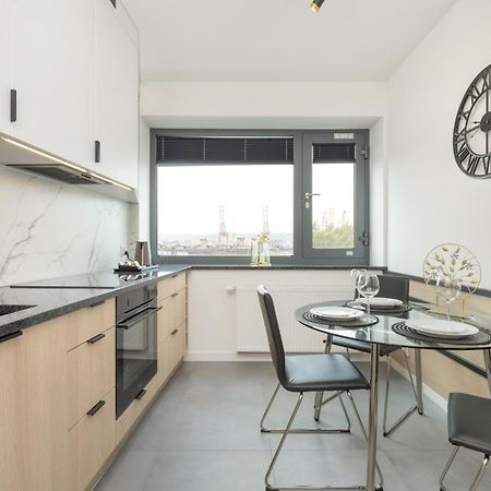 Apartport Wyjatkowe Apartamenty Z Widokiem Na Port W Gdyni By Noclegi Renters 格丁尼亚 外观 照片